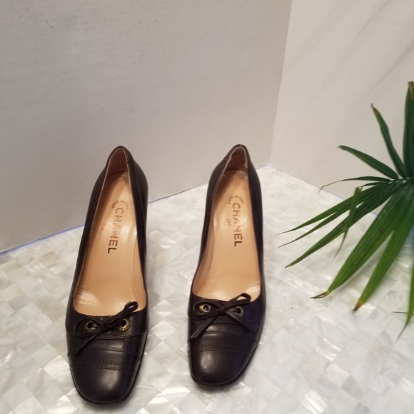 💯% Authentic Chanel Brown Cap Toe Heels Sz 39.5/9.5 - Picture 7 of 10